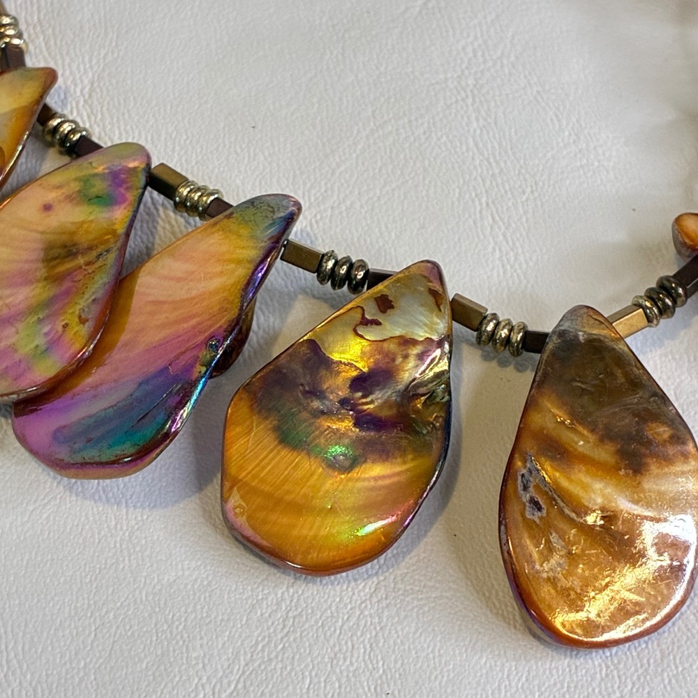 Vintage Mother of Pearl Necklace Shell Statement Artisan Iridescent Golden Bead - Picture 10 of 15